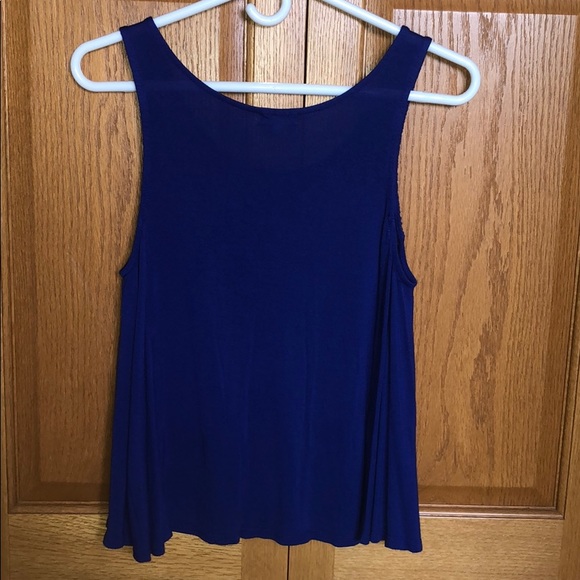 Blue knitted tank top - Picture 2 of 3
